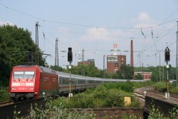 Intercity bei der Einfahrt in Bochum Hbf